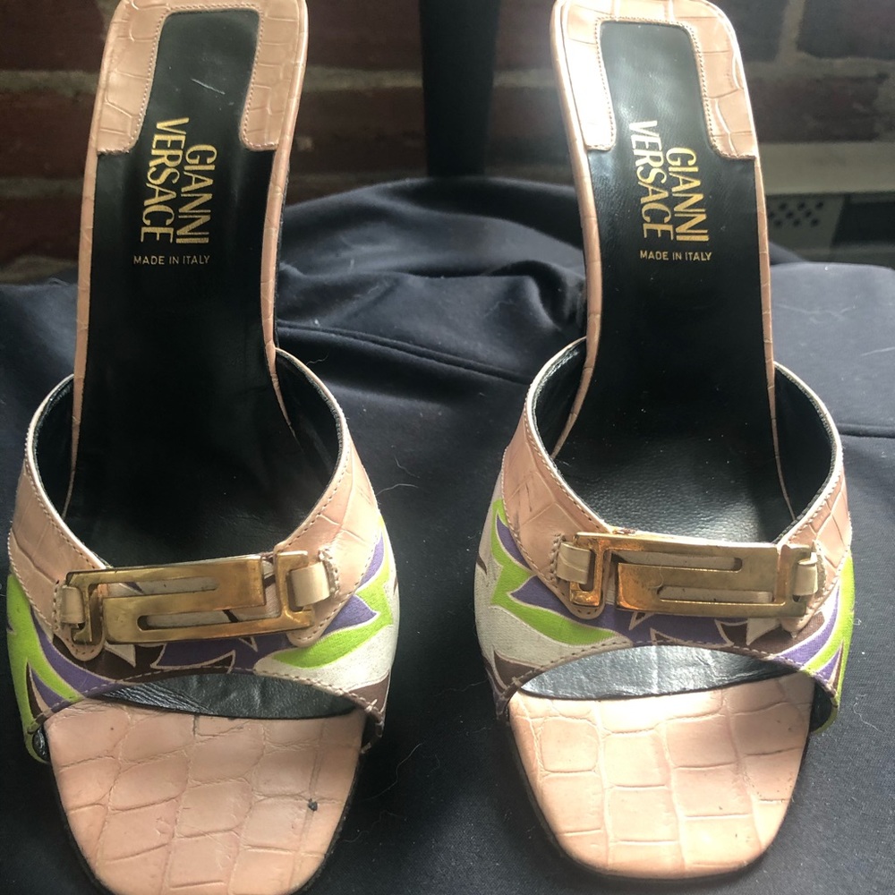 Gianni Versace Size 37 Women’s Heels